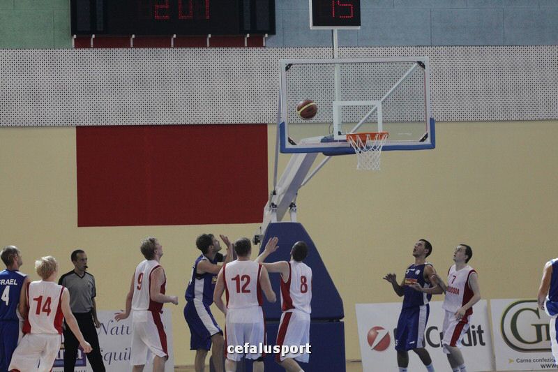 110918 basket 053_tn.jpg